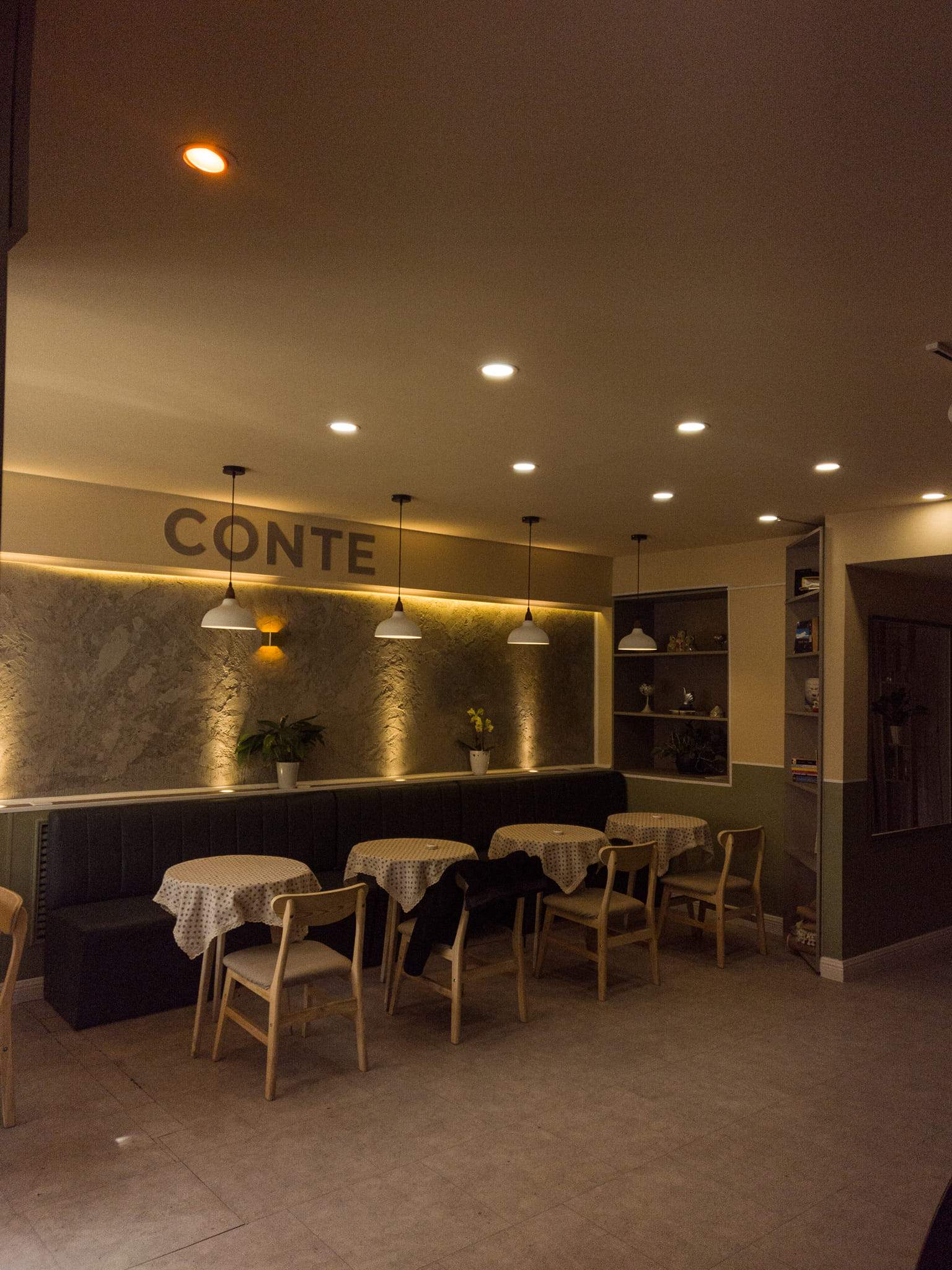 Conte Cafe and Bar